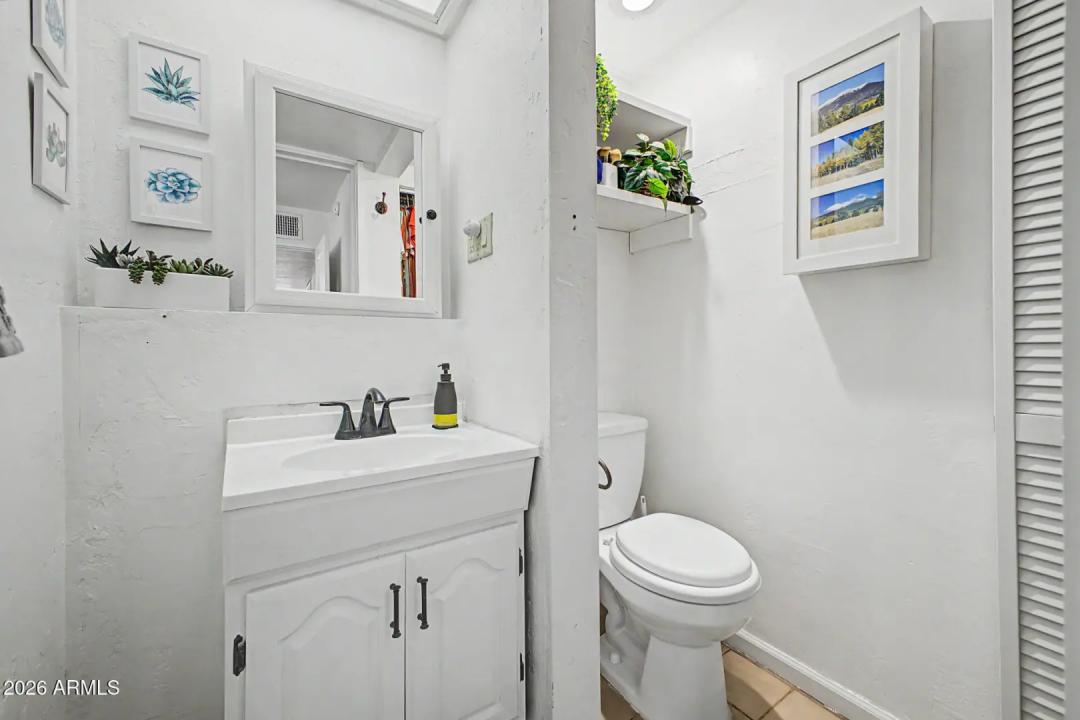 Real Estate Picture 14