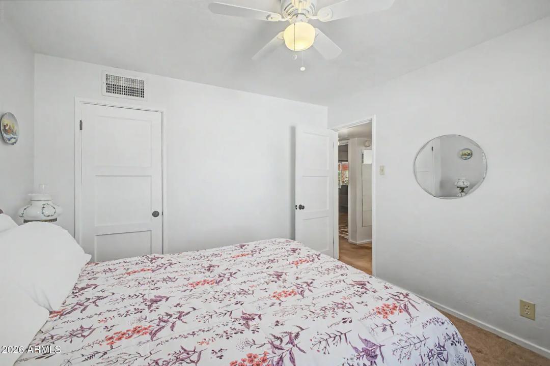 Real Estate Picture 16