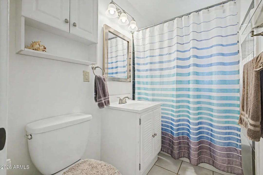 Real Estate Picture 17