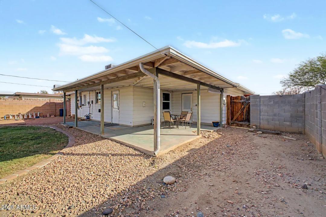 Real Estate Picture 23