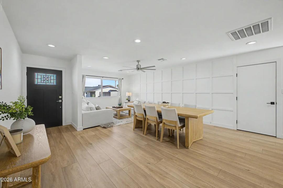 Real Estate Picture 6