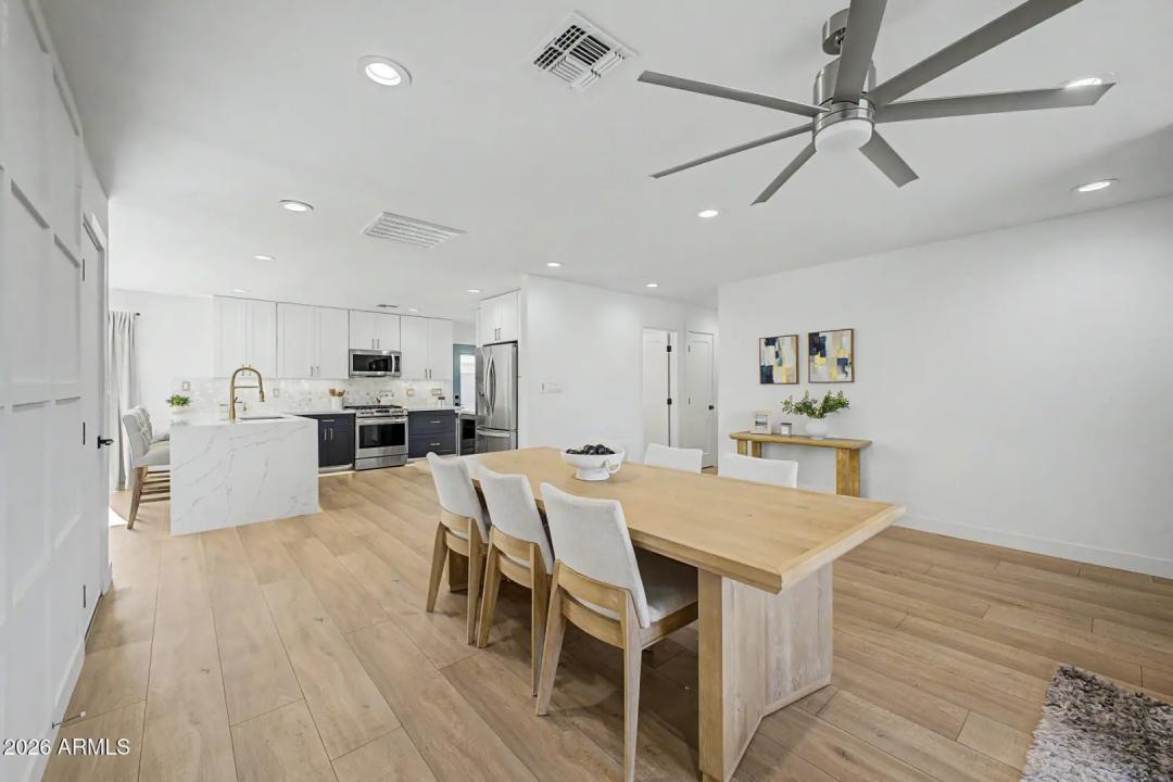 Real Estate Picture 9