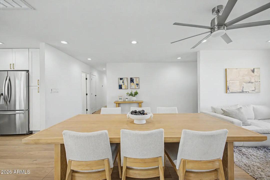 Real Estate Picture 10