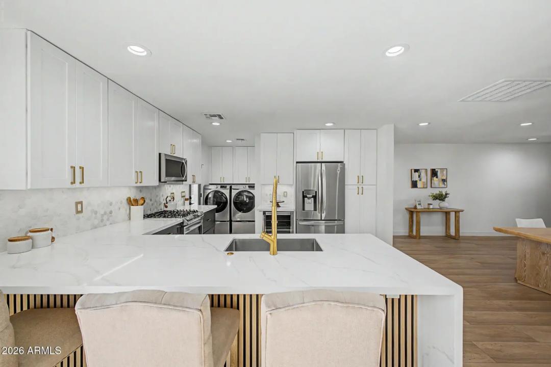 Real Estate Picture 13