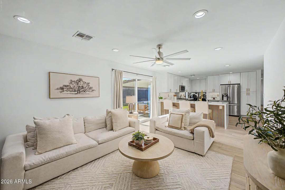 Real Estate Picture 18