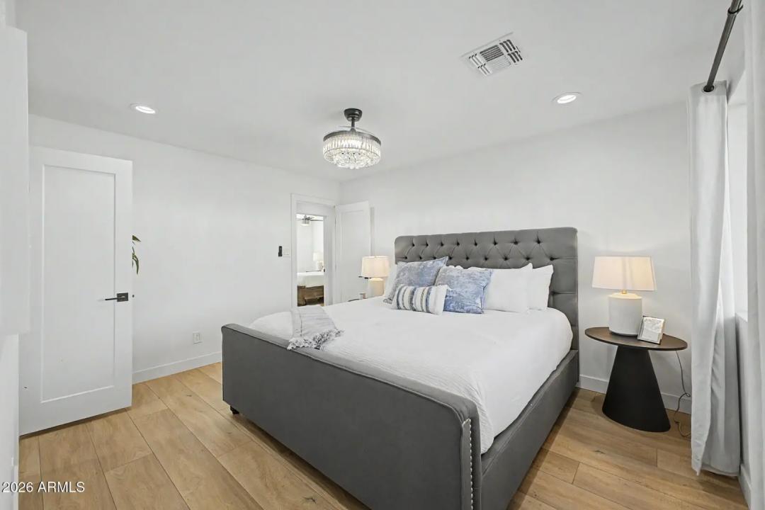 Real Estate Picture 21