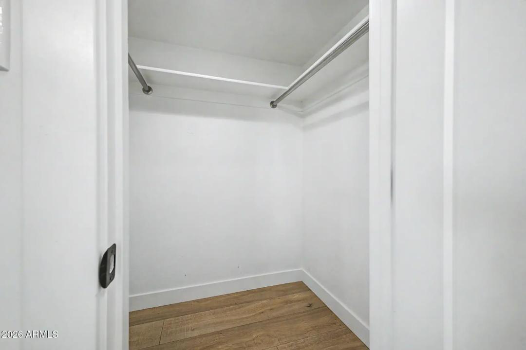 Real Estate Picture 24