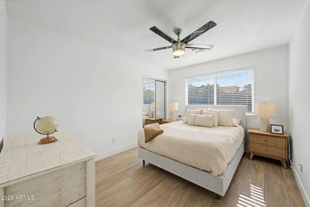 Real Estate Picture 25