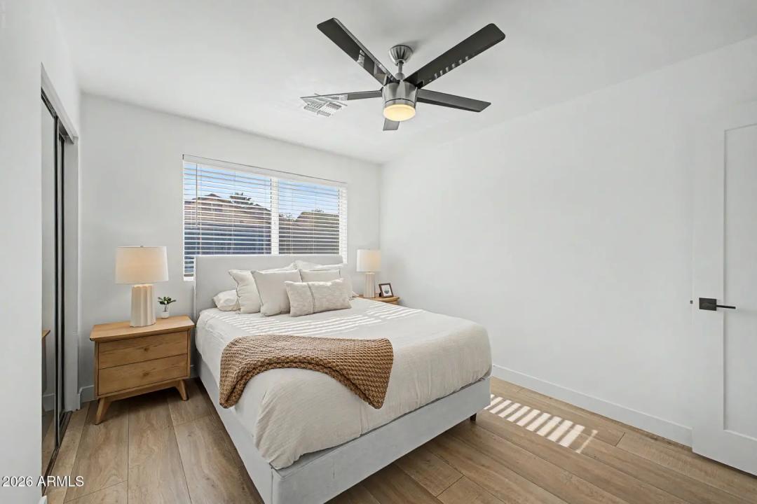 Real Estate Picture 26