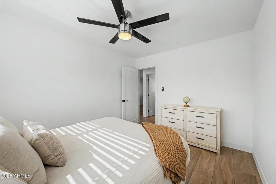 Real Estate Picture 27