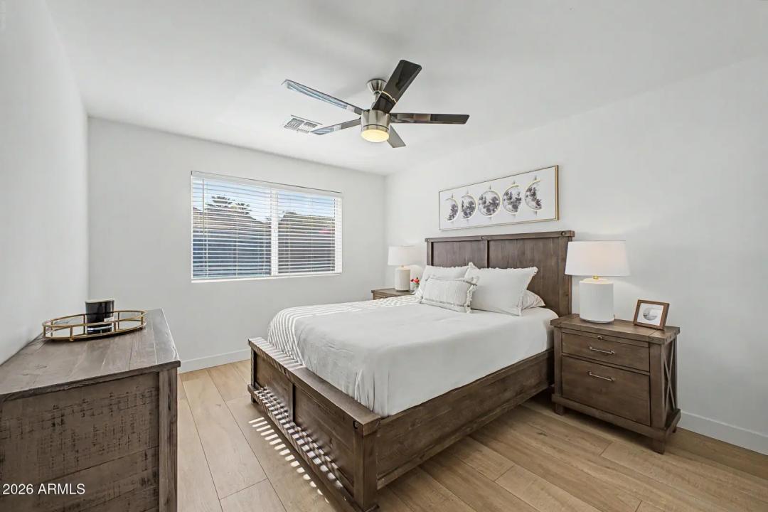 Real Estate Picture 28