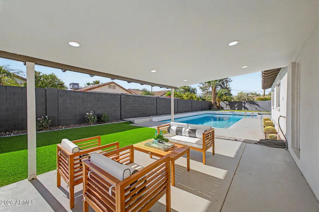 Real Estate Picture 37