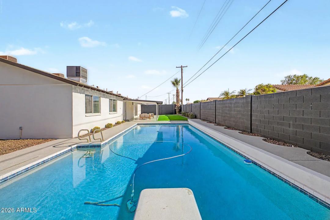 Real Estate Picture 40