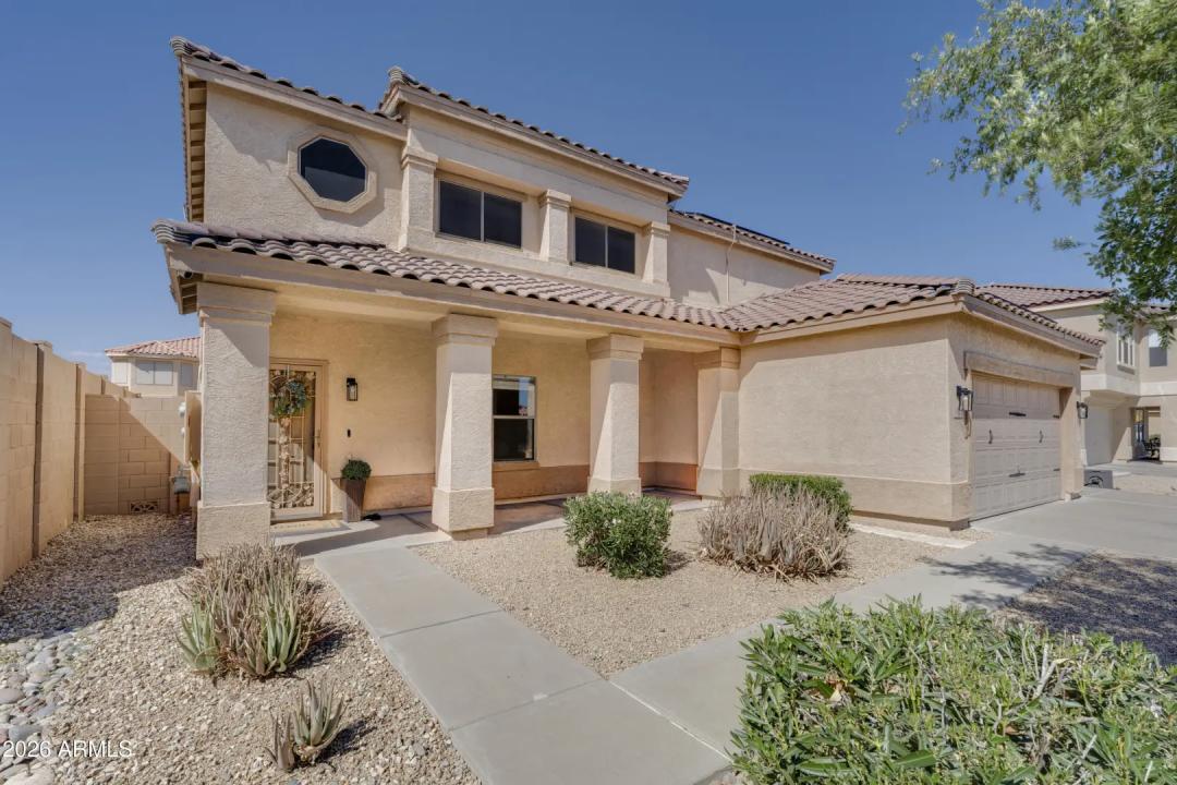 Real Estate Picture 3