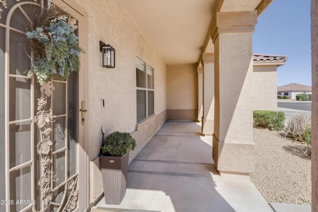 Real Estate Picture 4
