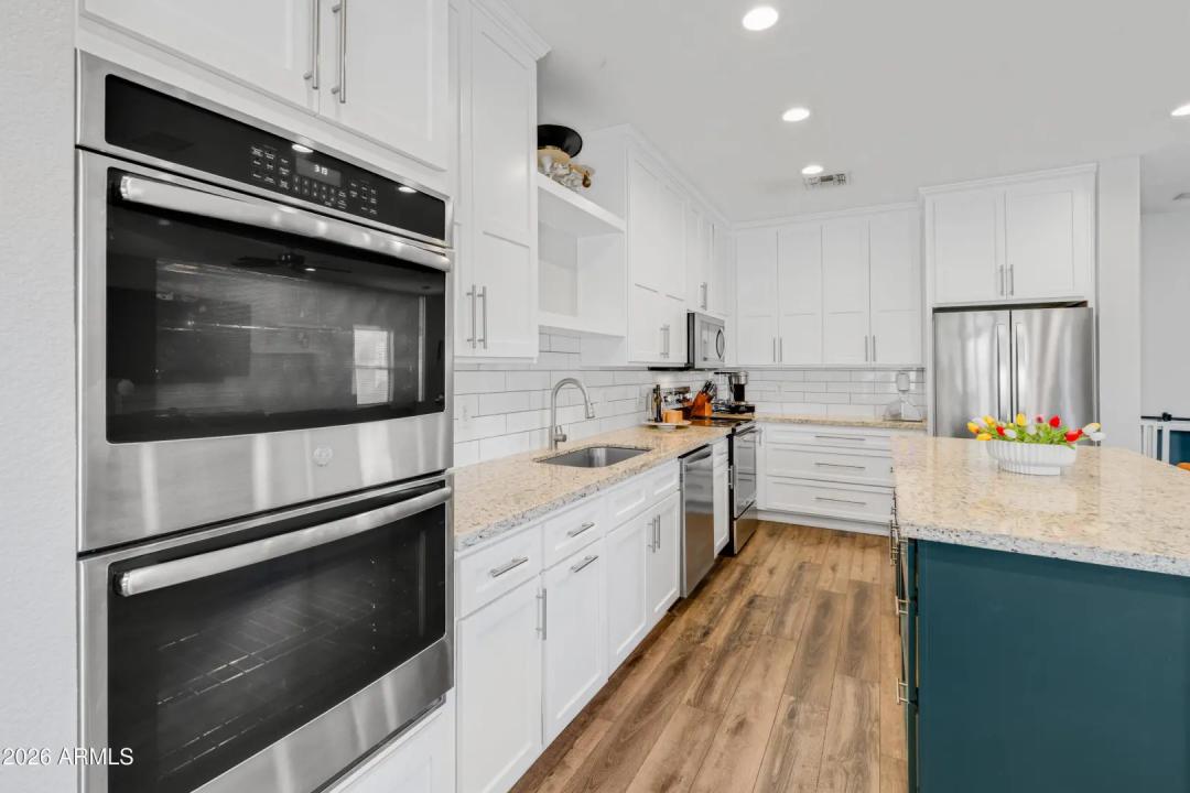 Real Estate Picture 10
