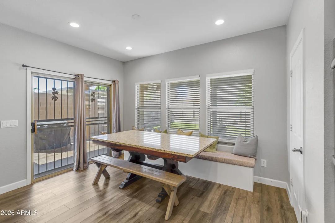 Real Estate Picture 13