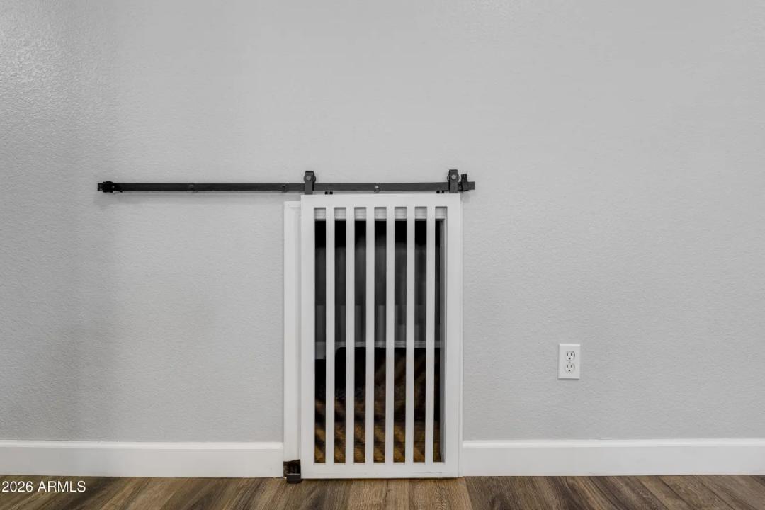 Real Estate Picture 14