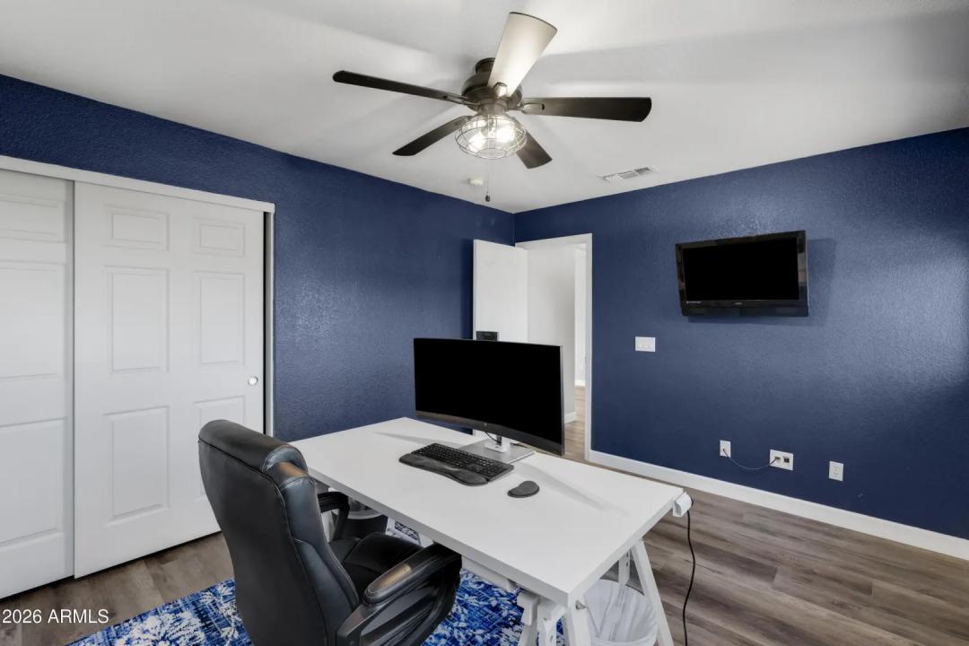 Real Estate Picture 30