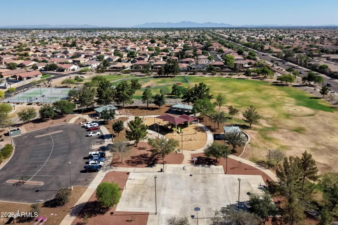 Real Estate Picture 48