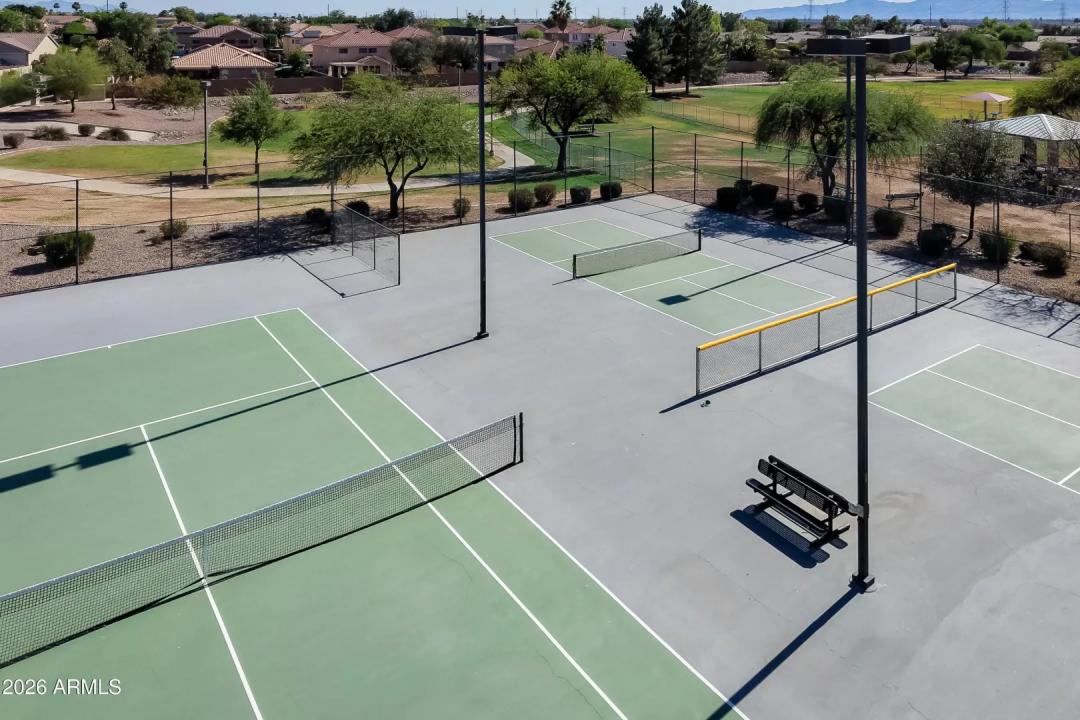 Real Estate Picture 52