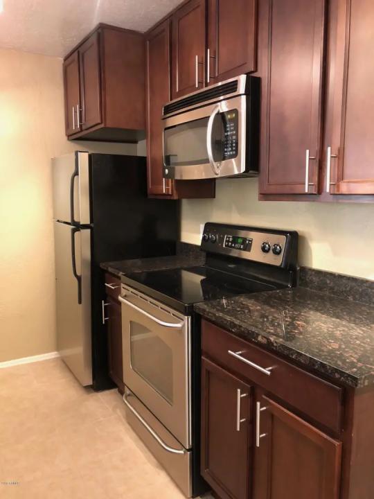 Real Estate Picture 5