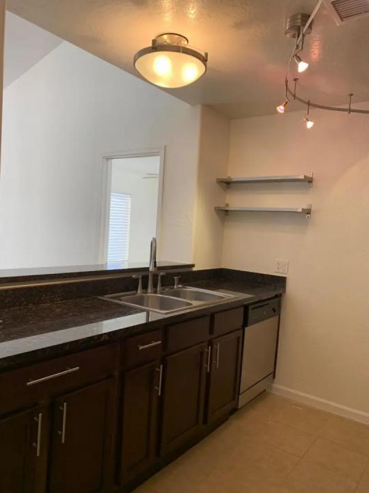 Real Estate Picture 23