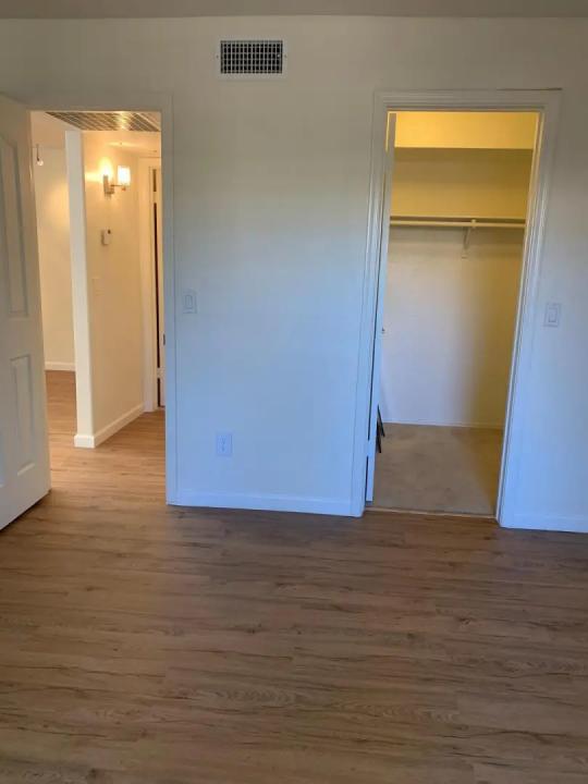 Real Estate Picture 25