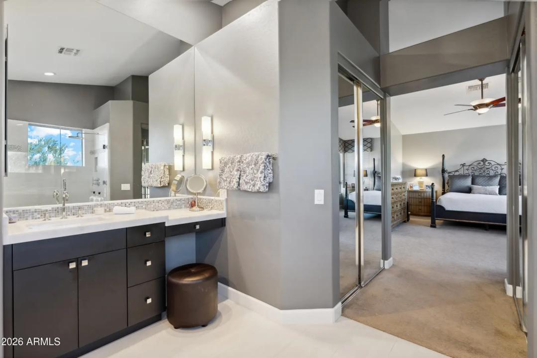 Real Estate Picture 30