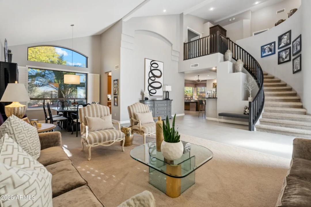 Real Estate Picture 5
