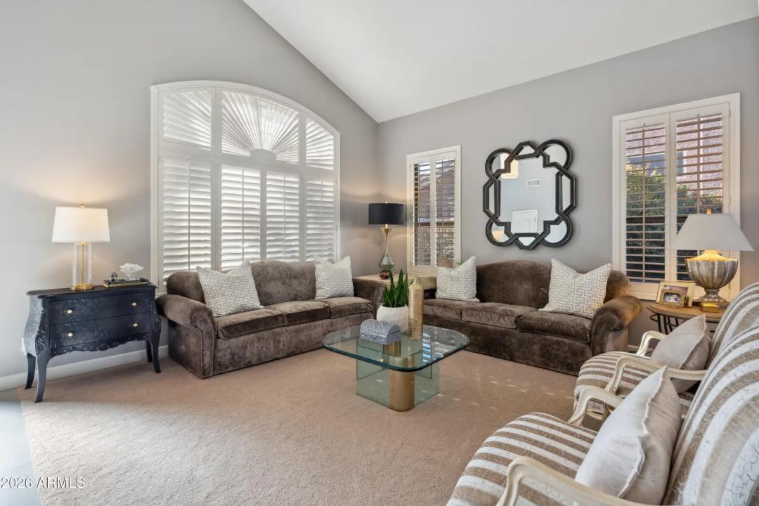 Real Estate Picture 9