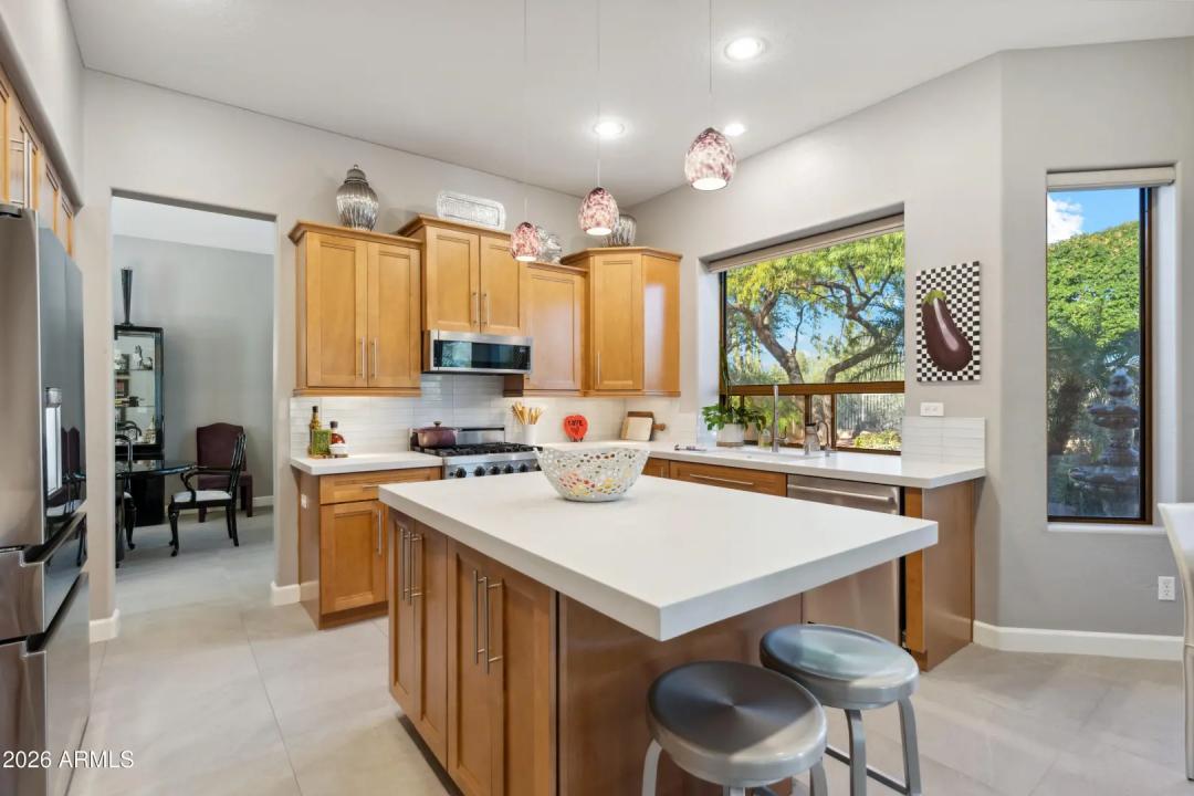 Real Estate Picture 14