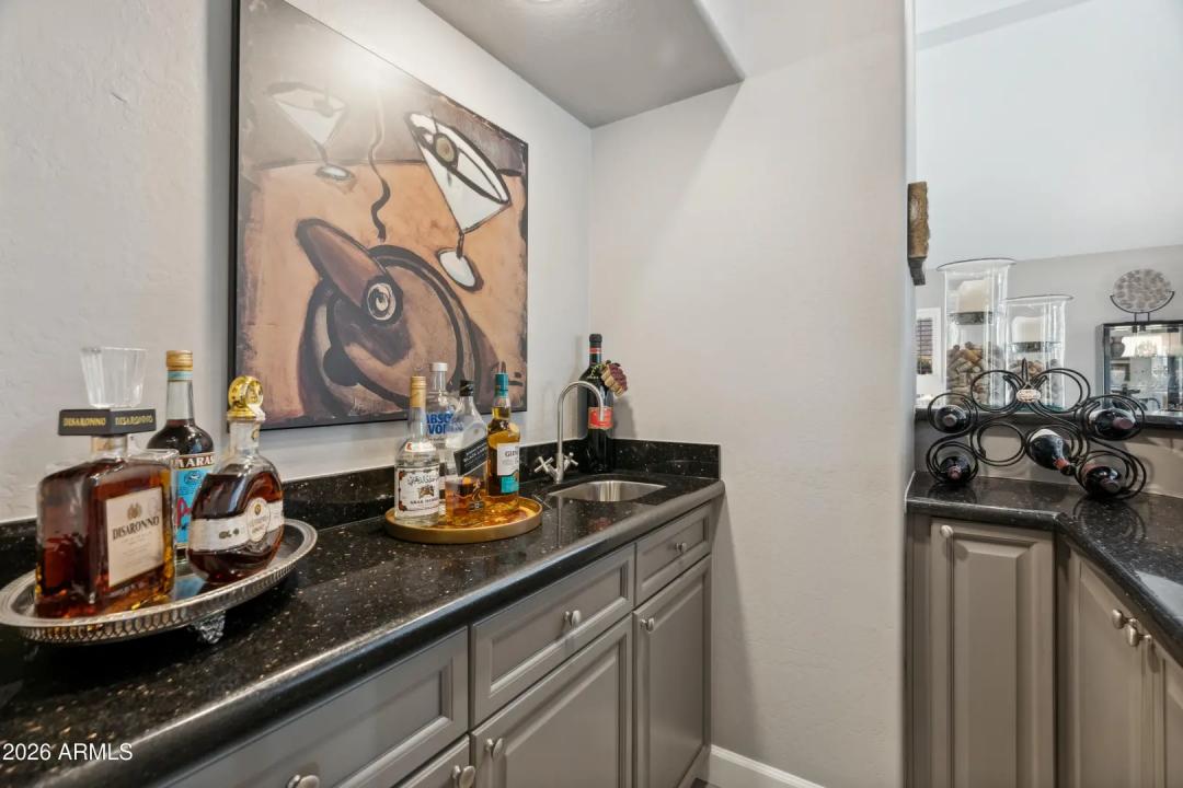 Real Estate Picture 22