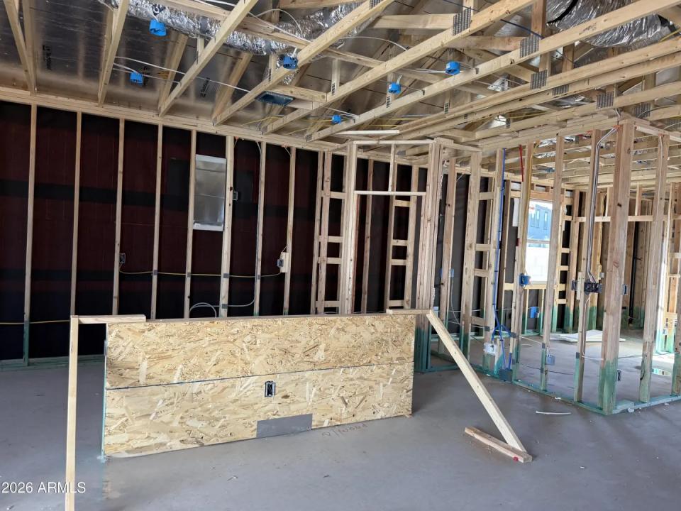 Real Estate Picture 4