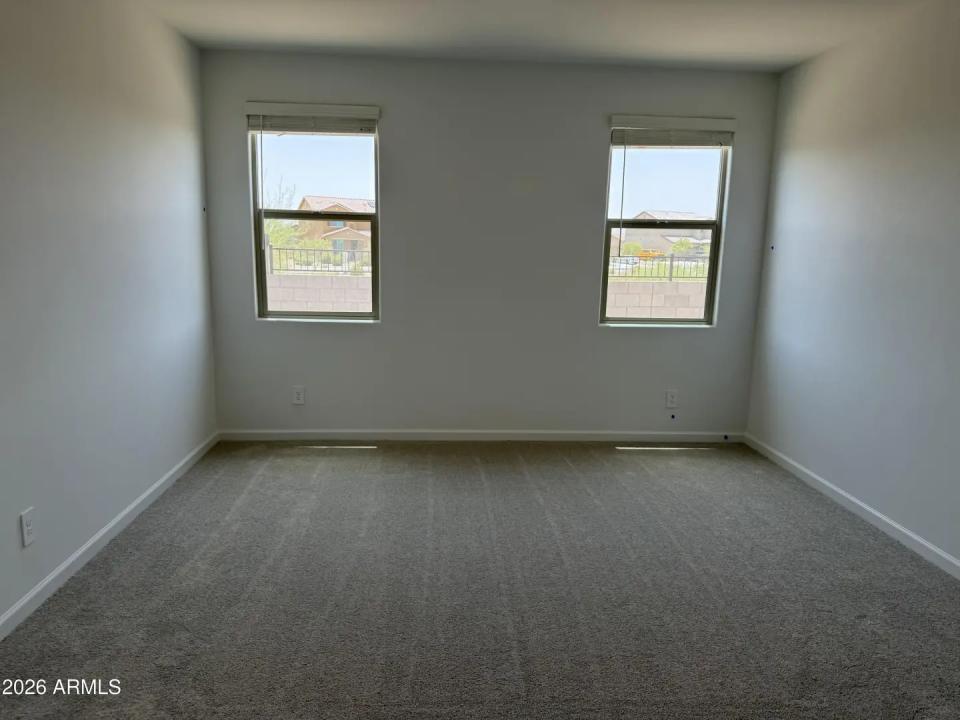Real Estate Picture 8