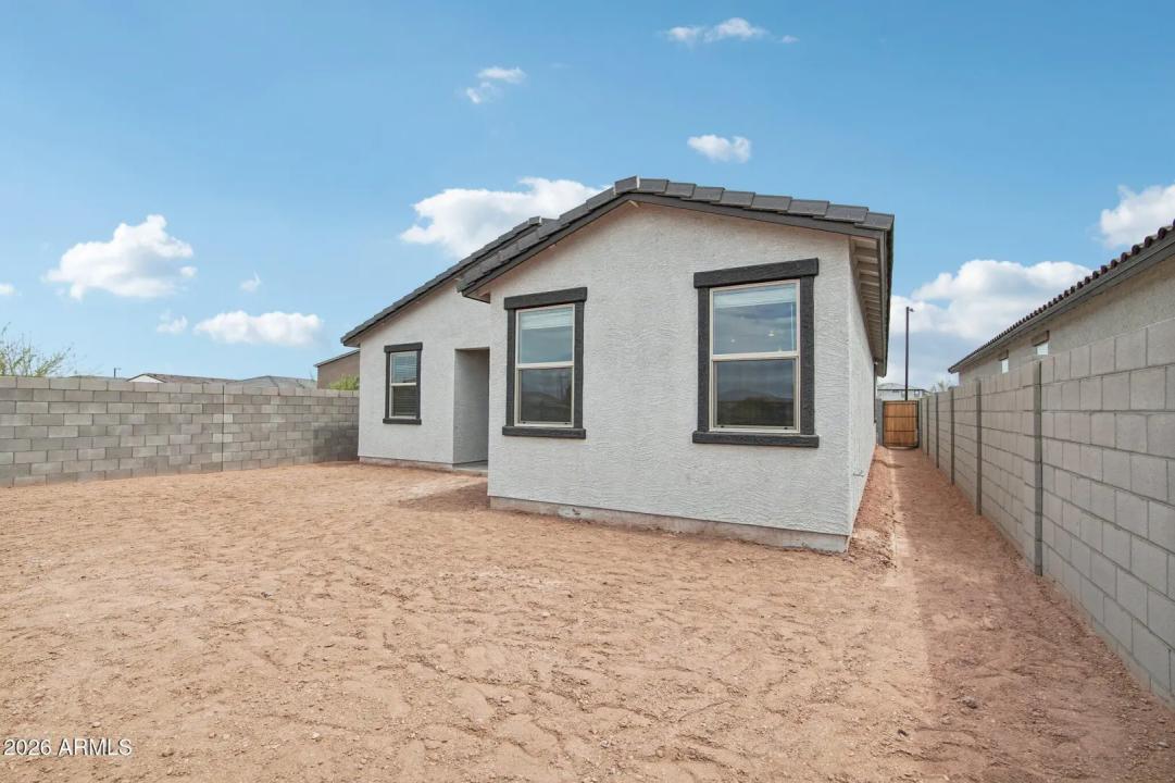 Real Estate Picture 33