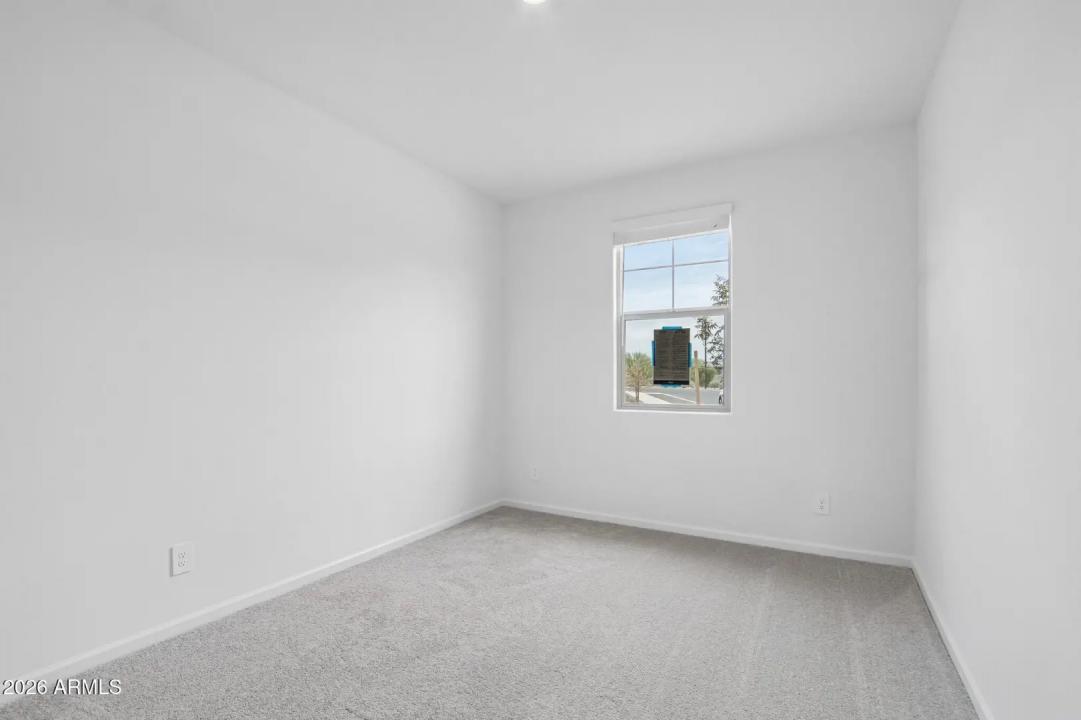 Real Estate Picture 12