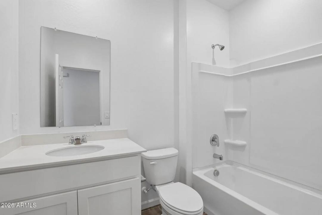 Real Estate Picture 14