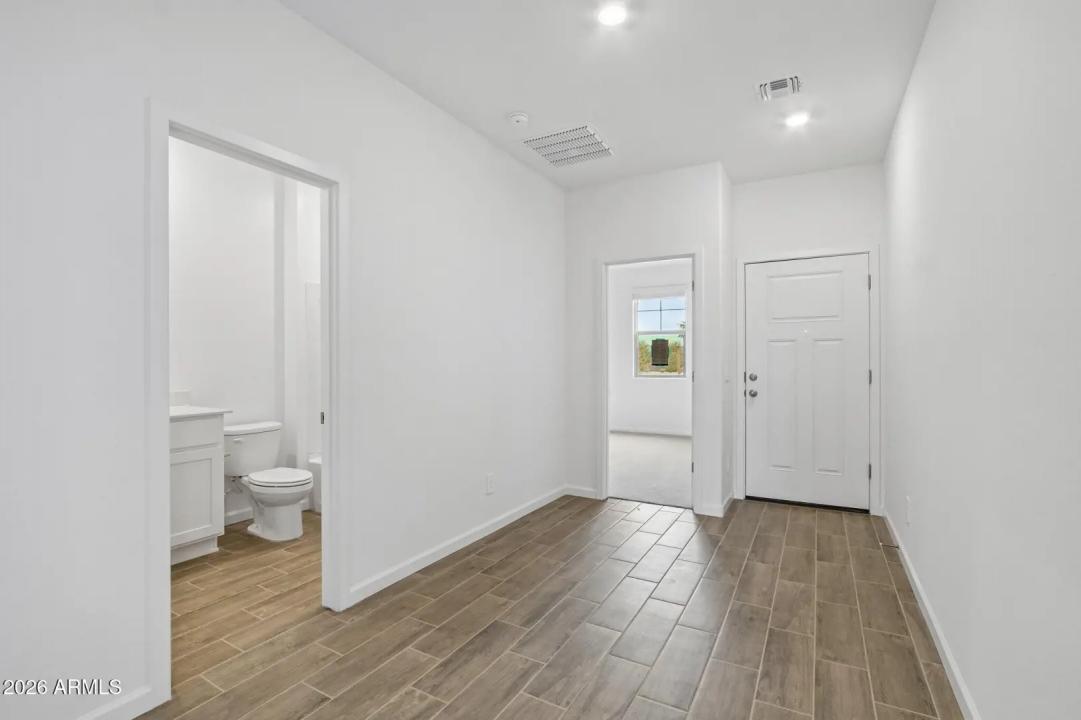 Real Estate Picture 17