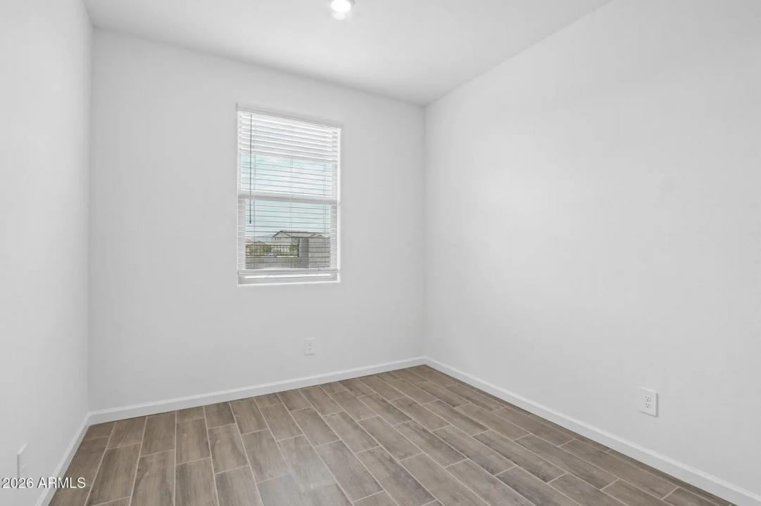 Real Estate Picture 21