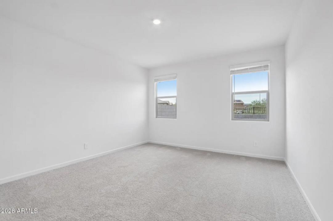 Real Estate Picture 22