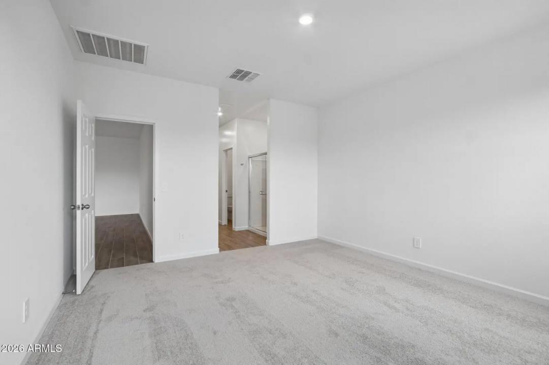 Real Estate Picture 23