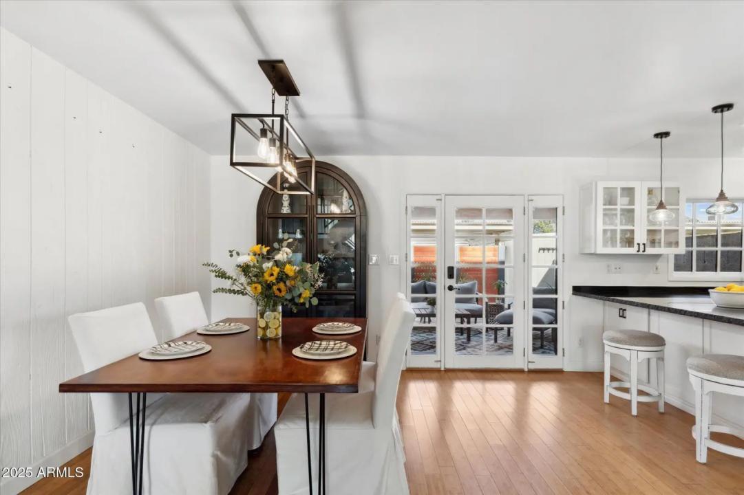 Real Estate Picture 5