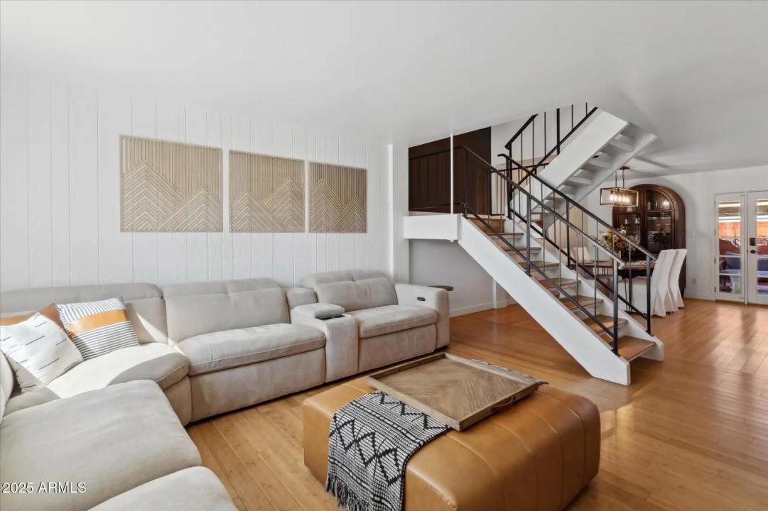 Real Estate Picture 7