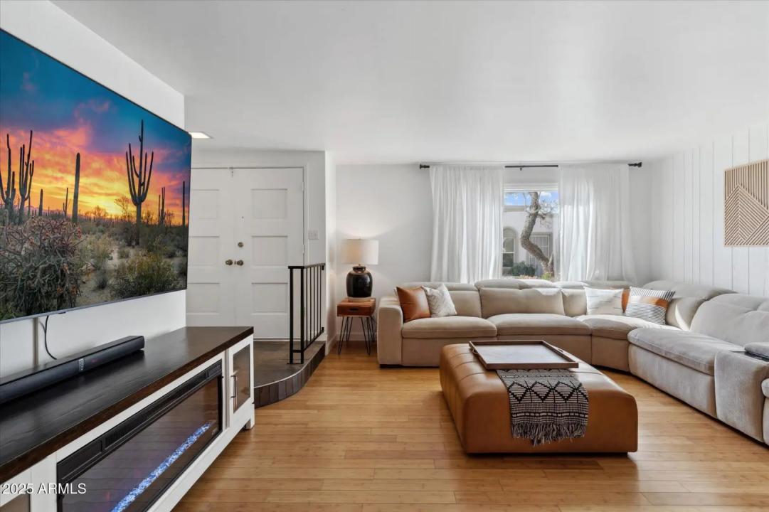 Real Estate Picture 8