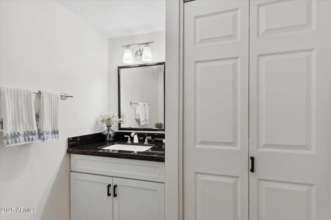 Real Estate Picture 9