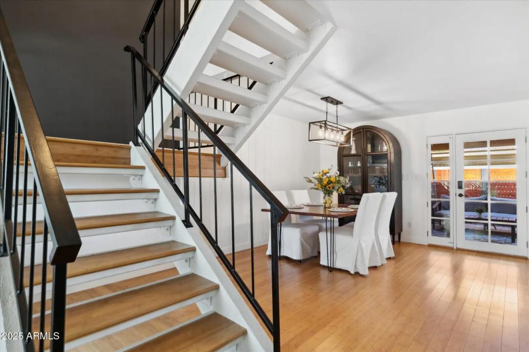 Real Estate Picture 11