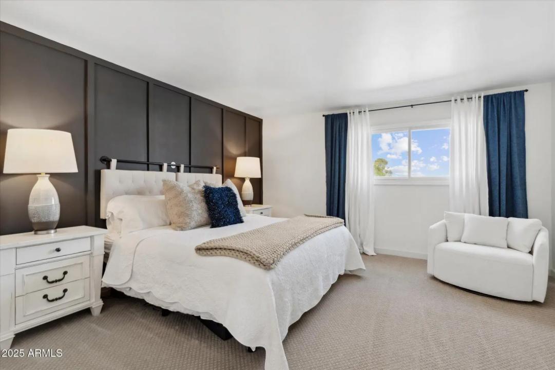 Real Estate Picture 12