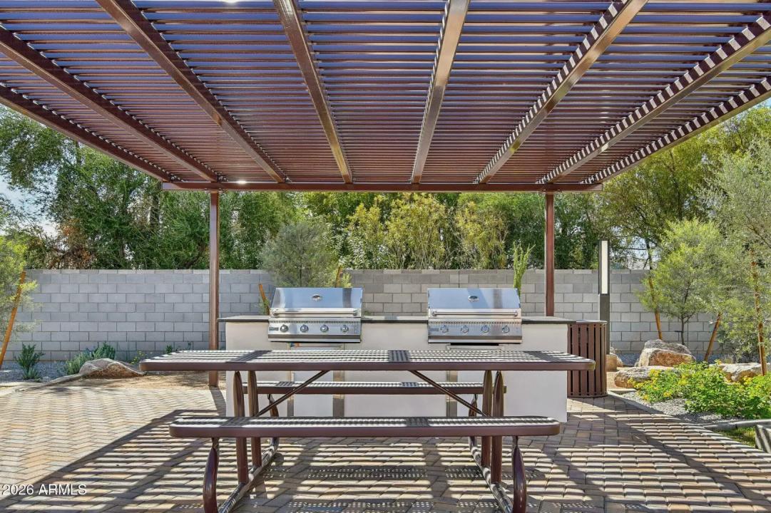 Real Estate Picture 8