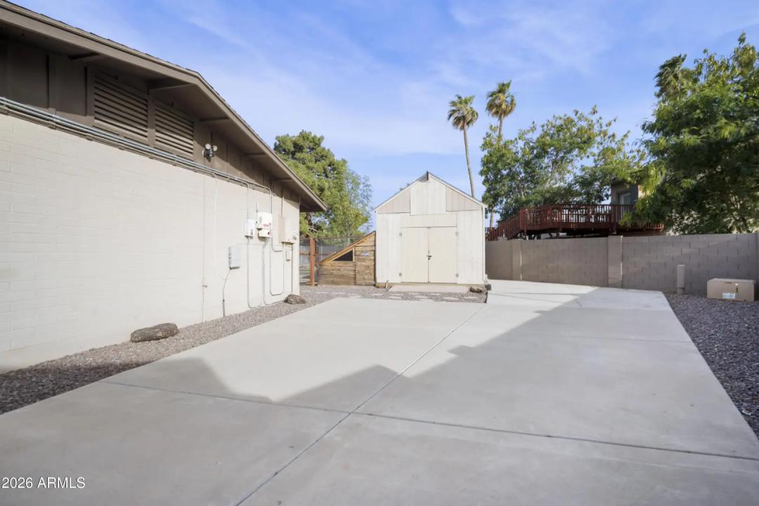 Real Estate Picture 20